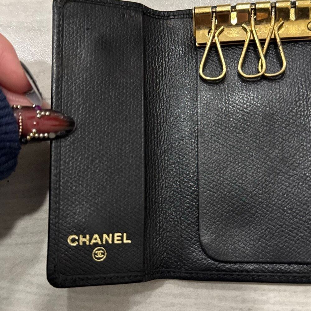 Authentic CHANEL 6-key Case Women's Black Wallet vintage Has only 4 key hooks - Picture 5 of 12